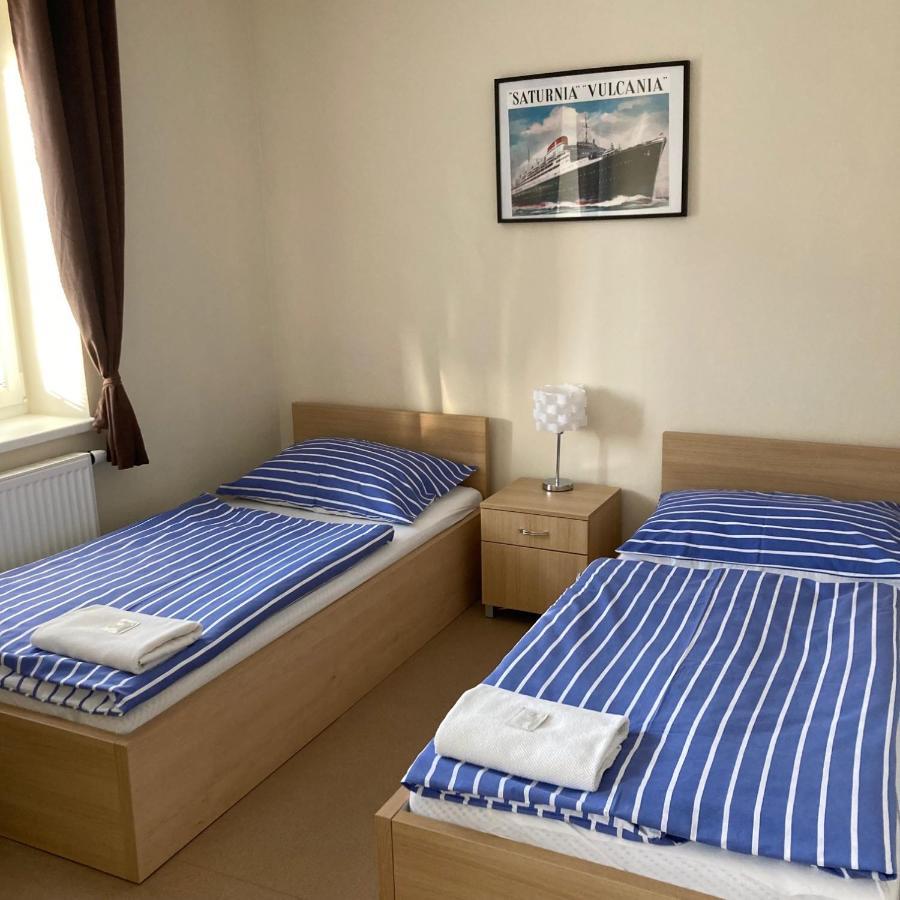 פלזן Hotel U Namornika מראה חיצוני תמונה